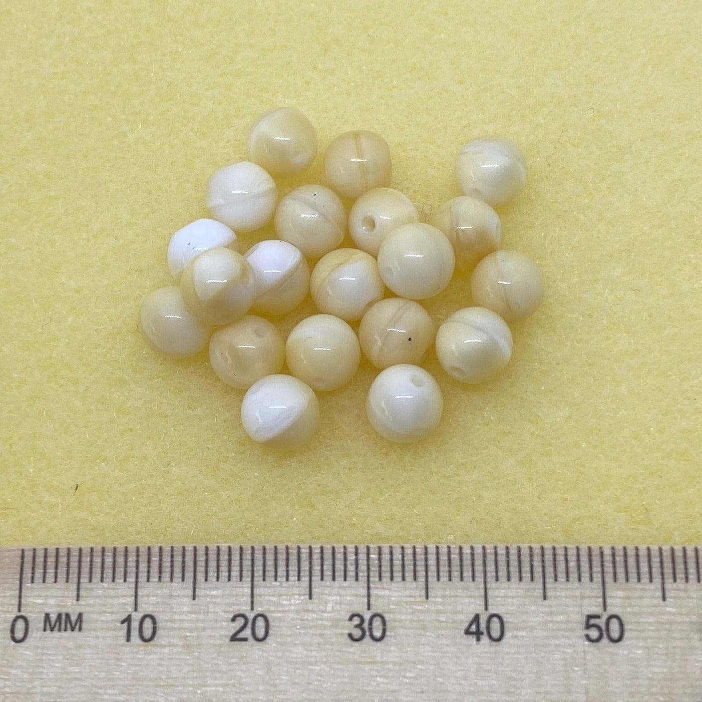 8mm Round (100) -  Caramel/White Swirl - Vintage Czech Glass Beads