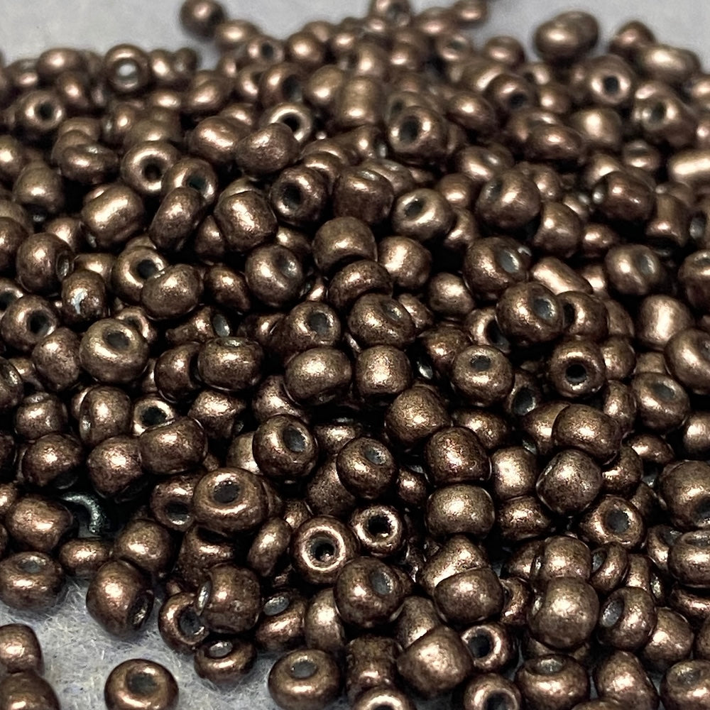 Plum - 8/0 Metallic Opaque (25g) - Seed Beads