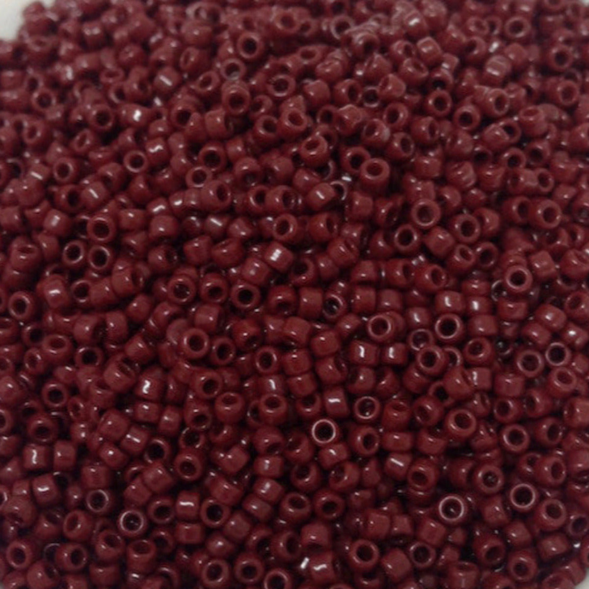 15/0 (#770) Chocolate Brown Opaque - 10g Tube