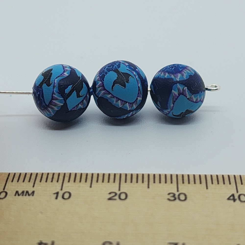 12mm Round Fimo Beads (10) - Whale Tail