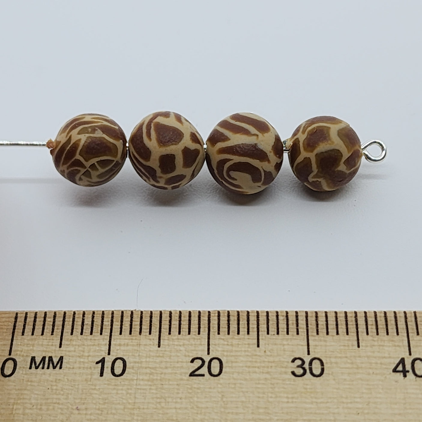 8mm Round Fimo Beads (10) - Giraffe Print