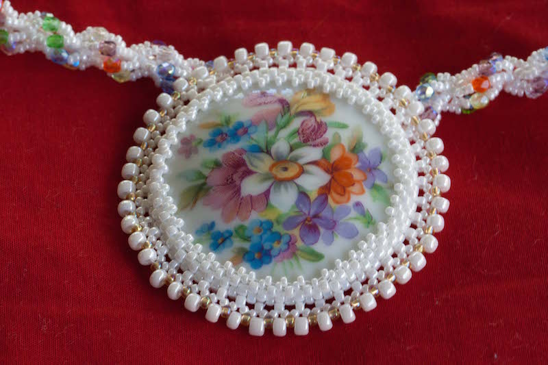 8 Petal Flower - Vintage Limoges Porcelain Disc Cabochons