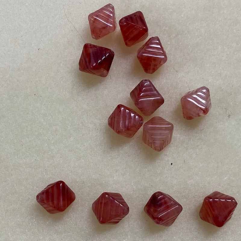 12x10mm Bicone (25) - Ruby - Gemstone Look Vintage Lucite Beads