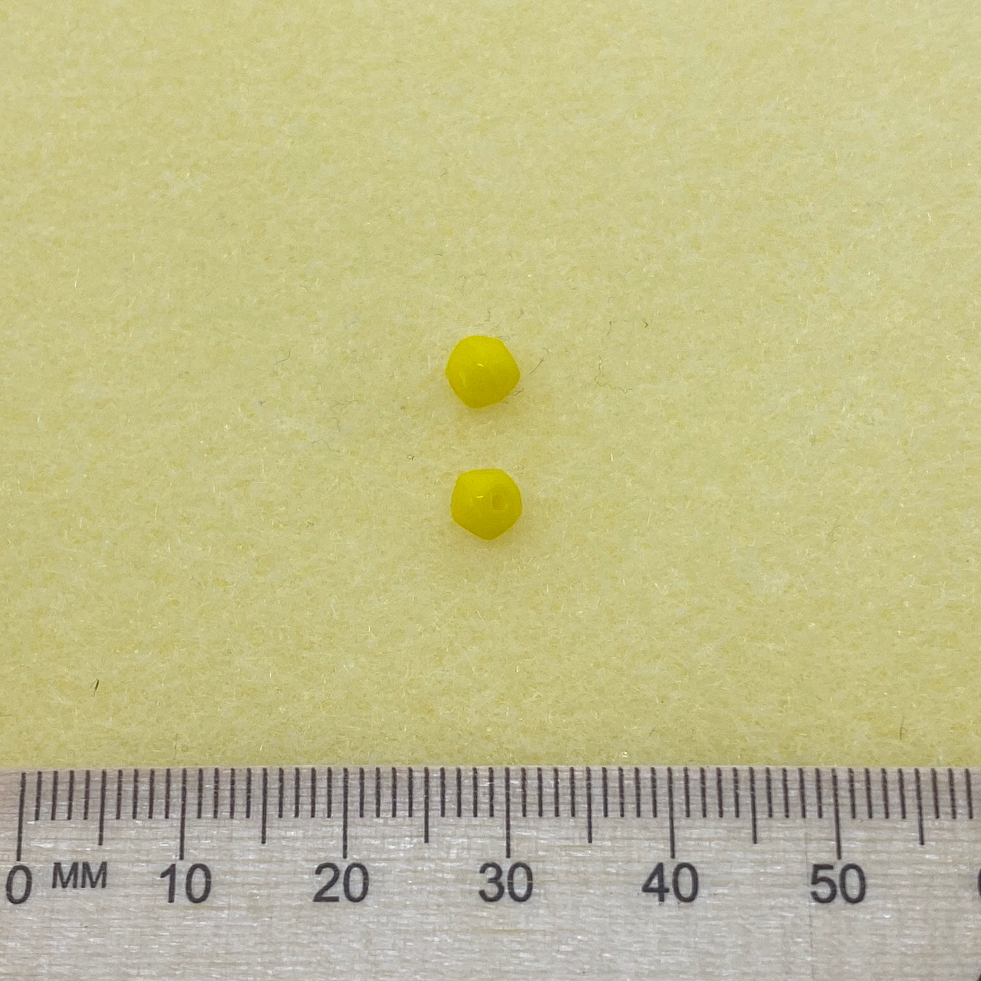 5mm Facet Round (50) - Yellow Opaque - Vintage Czech Glass Beads