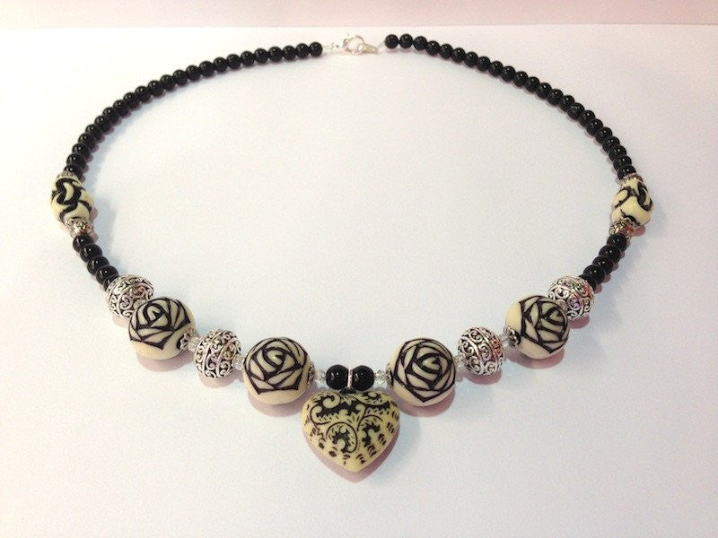 FREE String a Simple Necklace Tutorial