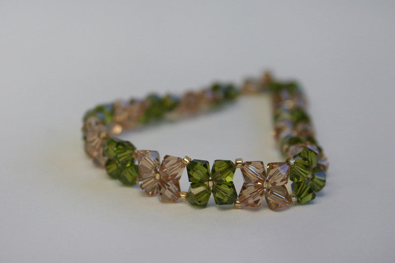 Crystal Daisies Bracelet Pattern