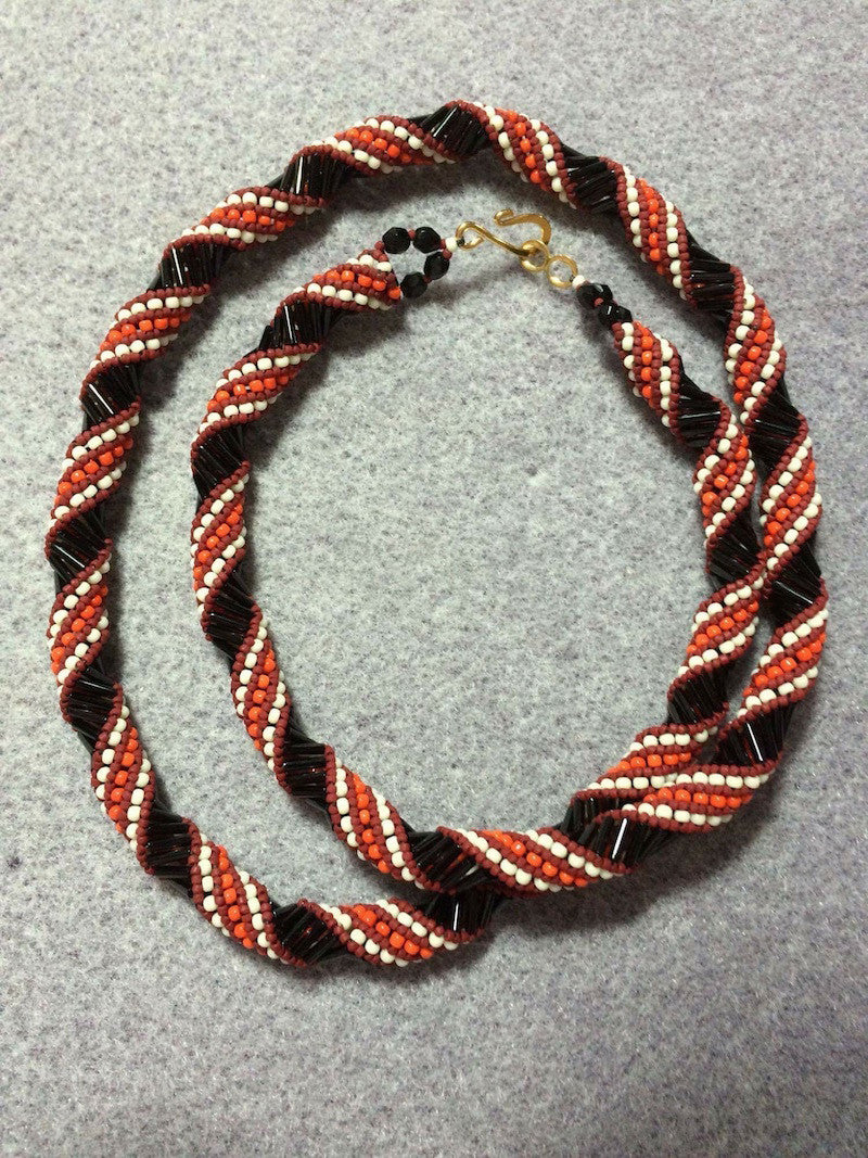 Fabulous Twist Necklace Pattern