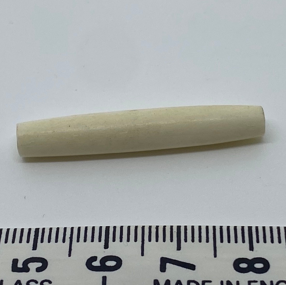 37x7mm Hairpipe Bead (10) - Vintage Bone Beads