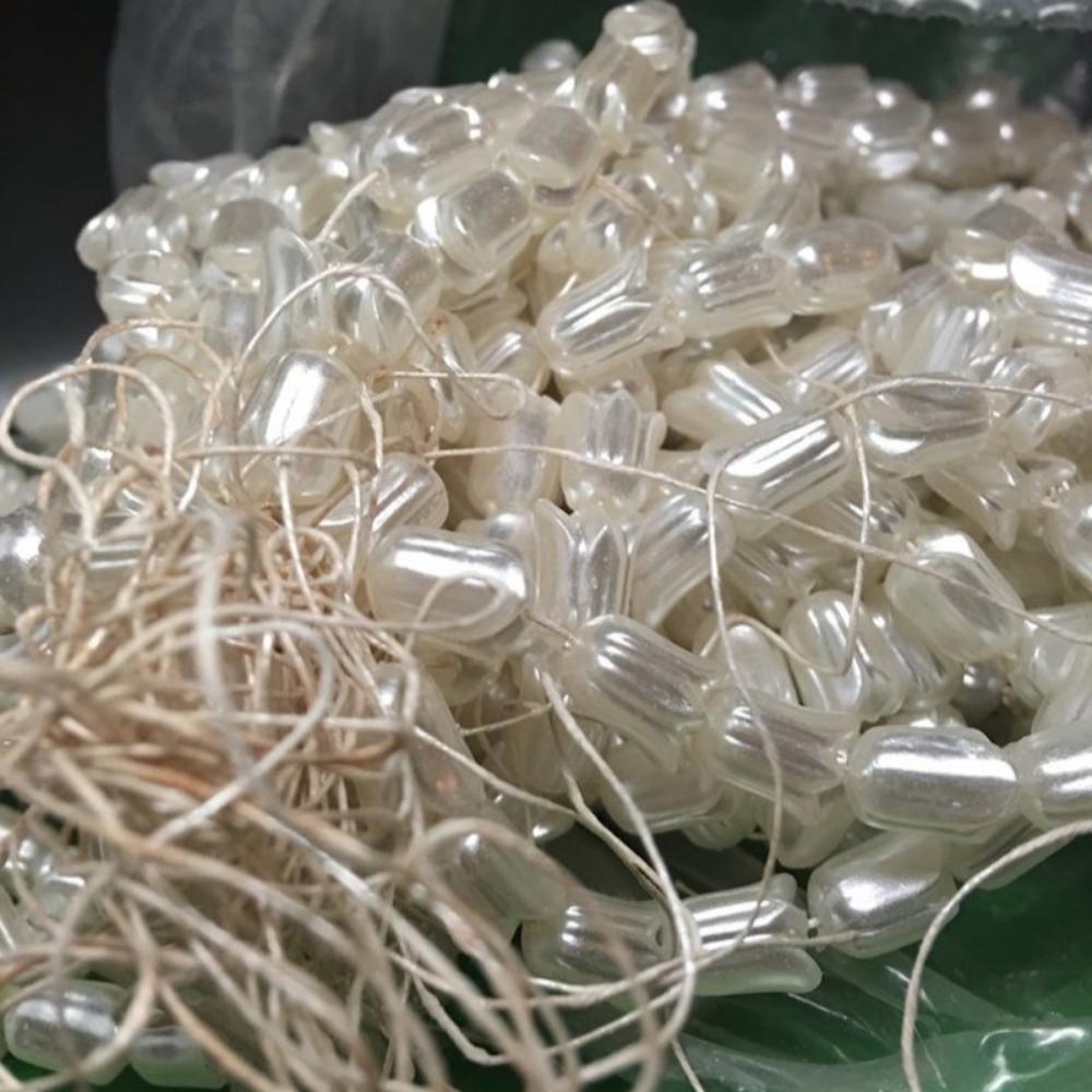 12mm Tulip Vintage Lucite Beads (20) - Pearl