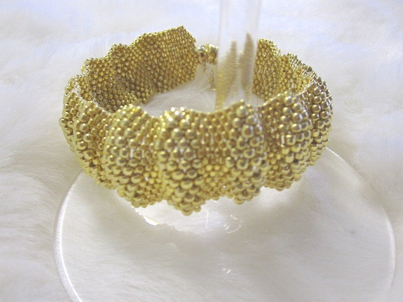 Waves of Gold (or Silver) Bracelet Pattern